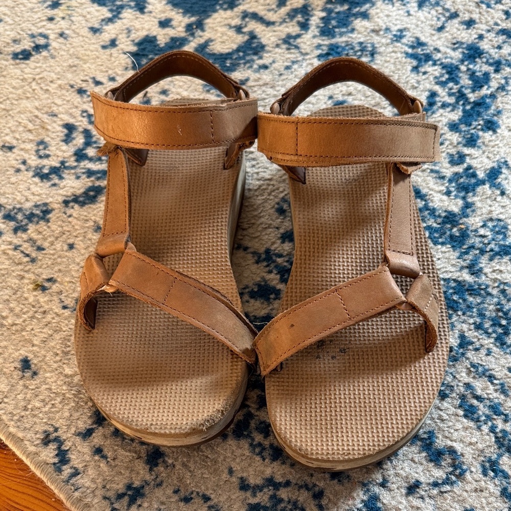 Teva Sandles